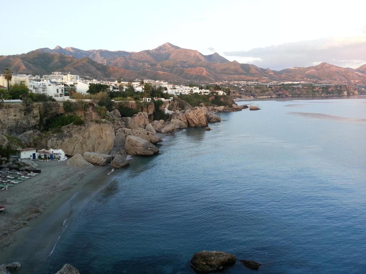 Playa Torrecilla Piscina Centro 2 Habitaciones Nerja Dış mekan fotoğraf
