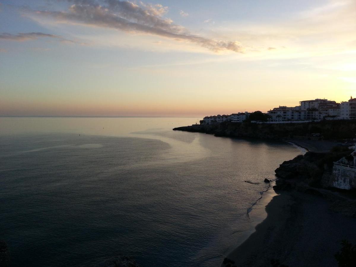 Playa Torrecilla Piscina Centro 2 Habitaciones Nerja Dış mekan fotoğraf