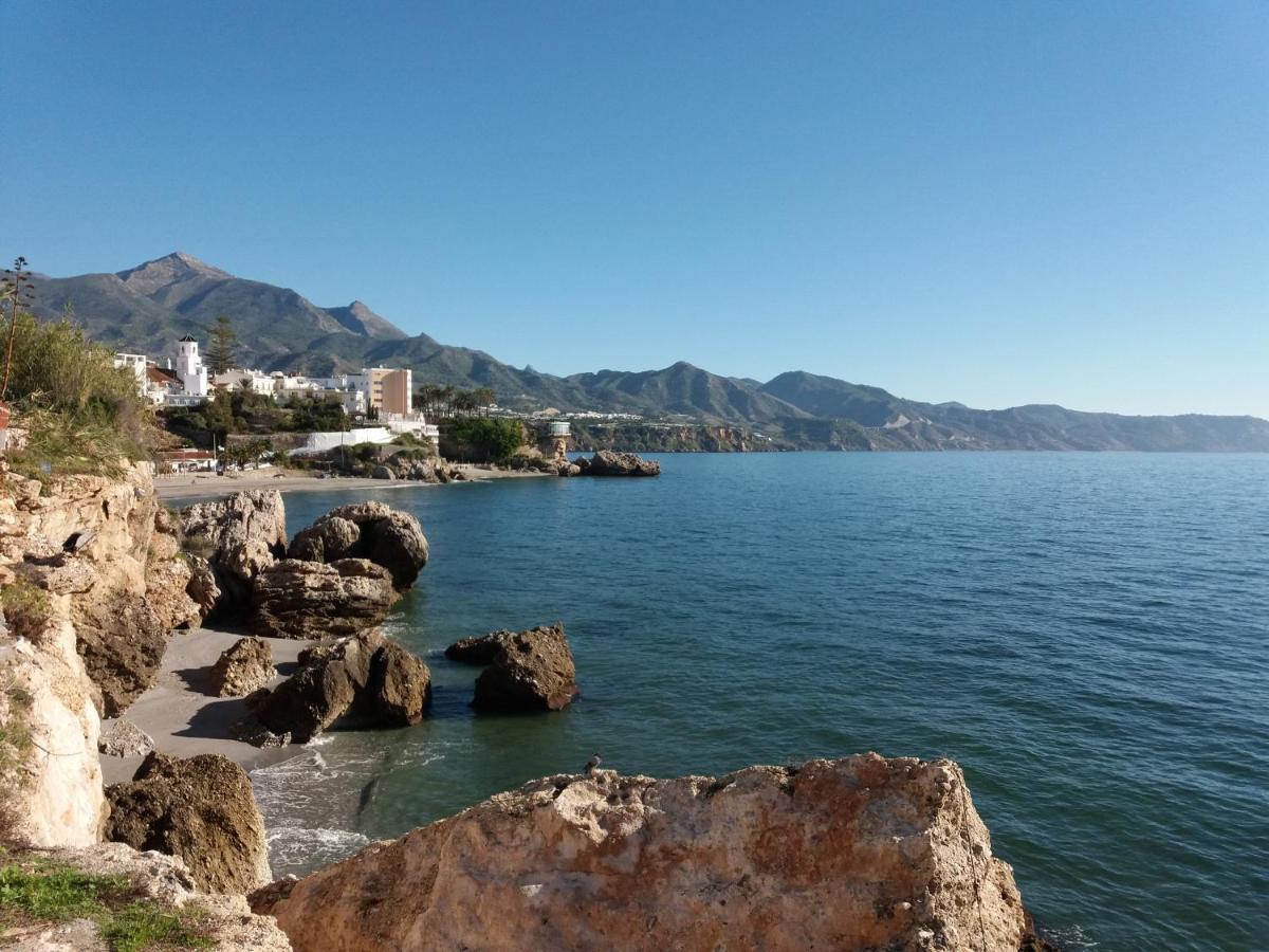 Playa Torrecilla Piscina Centro 2 Habitaciones Nerja Dış mekan fotoğraf
